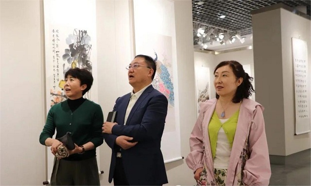 天水市文化馆学员书画作品交流展在平凉举行