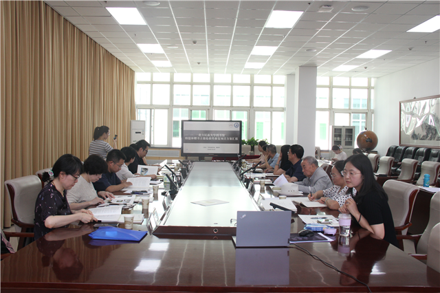 “北方民族大学图书馆韩儒林赠书古籍抢