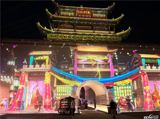 光影为笔　看见嘉峪关的另一面